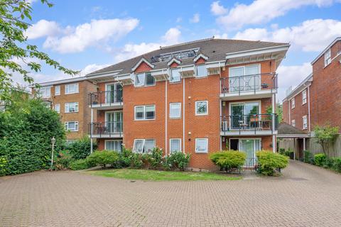 2 bedroom flat to rent, 220 Chase Side, London N14