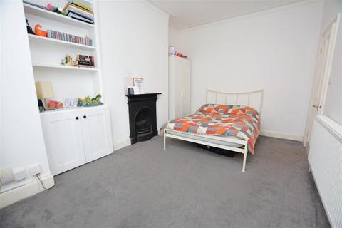 2 Walpole Road, London, SW19 2BZ