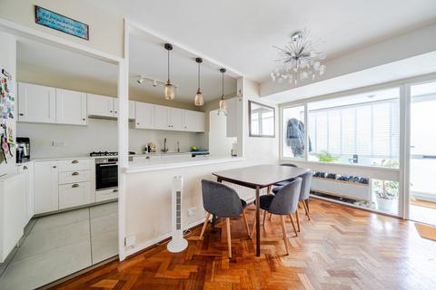 3 Leybourne Close, Bromley, BR2 9DZ