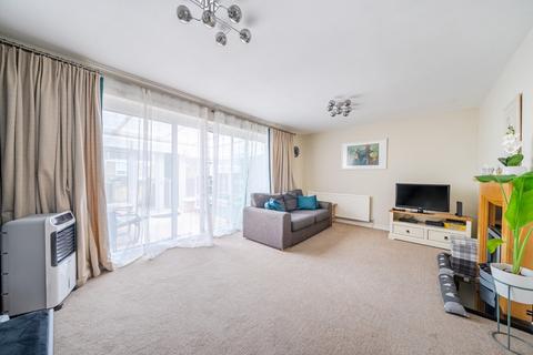 3 Leybourne Close, Bromley, BR2 9DZ