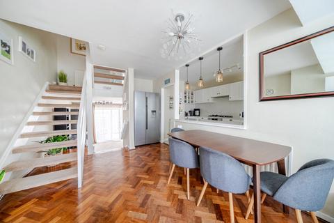 3 Leybourne Close, Bromley, BR2 9DZ