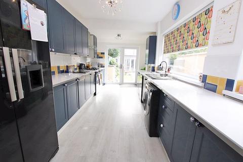 3 bedroom end of terrace house for sale, GLEBE ROAD, CLEETHORPES