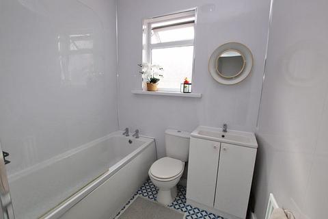 3 bedroom end of terrace house for sale, GLEBE ROAD, CLEETHORPES