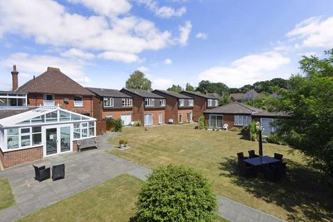 undefined, Hesketh Close, Cranleigh