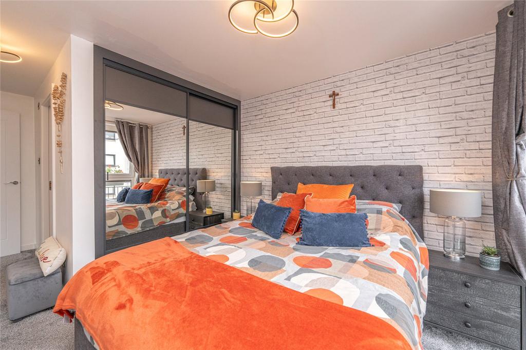 Bedroom 1 Alt