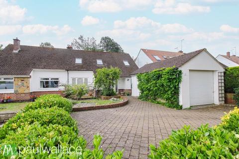4 bedroom semi-detached house for sale, Rosehill Close, Hoddesdon