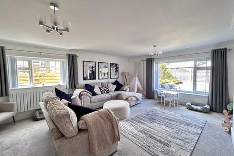 3 bedroom detached bungalow for sale, Beaufort Avenue, Llangattock