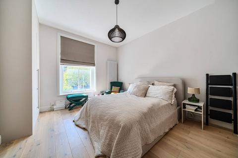 Flat 2, 16 Richborne Terrace, London, SW8 1AU