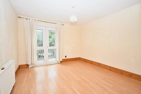 3 bedroom flat to rent, Fairlop Road, London, E11