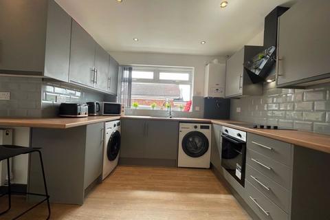 1 bedroom in a flat share to rent, Windsor Avenue, Gateshead NE8