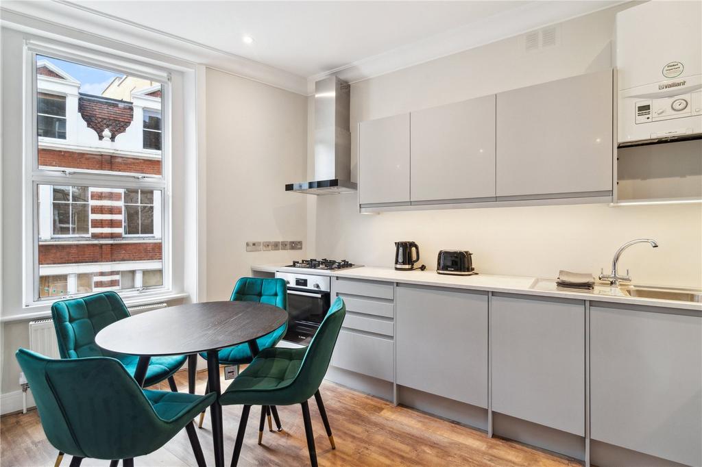 Kitchen/Dining