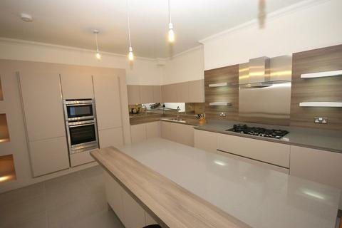 4 bedroom flat to rent, Chester Street, West End, Edinburgh