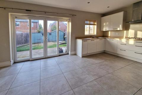 3 bedroom semi-detached house for sale, Heasman Close, Marden, Kent, TN12 9FH