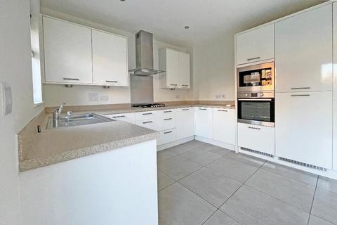 3 bedroom semi-detached house for sale, Heasman Close, Marden, Kent, TN12 9FH