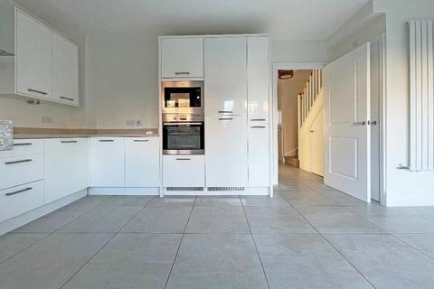3 bedroom semi-detached house for sale, Heasman Close, Marden, Kent, TN12 9FH