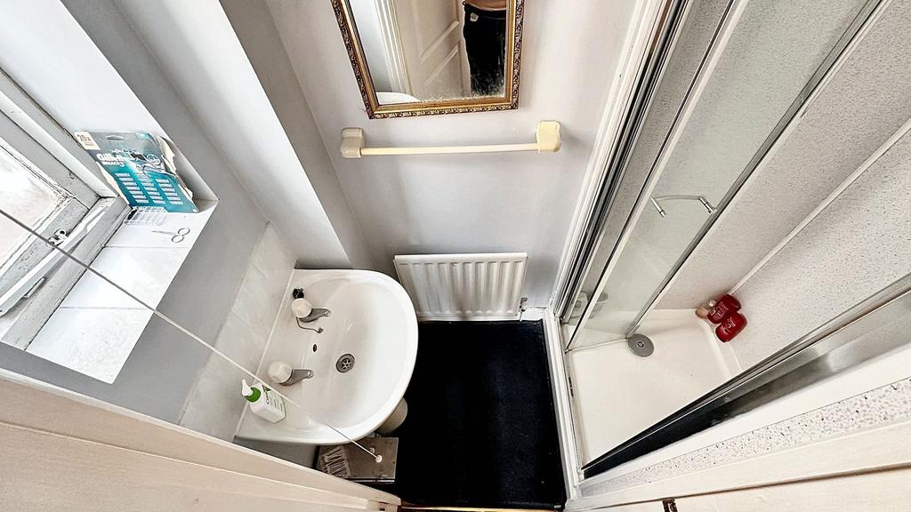Bed1 En-Suite