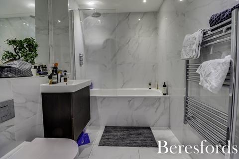 2 bedroom apartment for sale, St. James Road, Brentwood, CM14