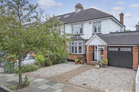 3 bedroom semi-detached house for sale, Deyncourt Gardens, Upminster, RM14