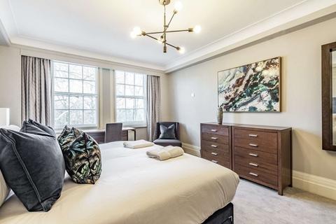 6 bedroom flat to rent, Strathmore Court, NW8