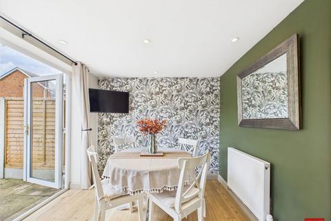 3 bedroom semi-detached house for sale, Dodington Close, Gloucester GL4
