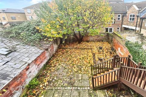 undefined, Guildford Street, Surrey KT16