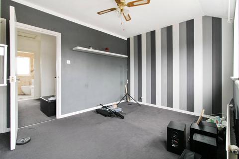 120 Broomfield Road, Swanscombe, DA10 0LT