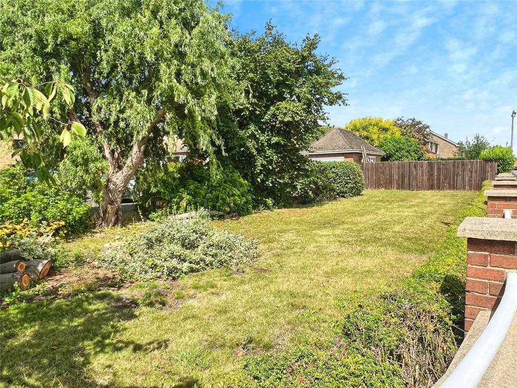 Side Front Garden