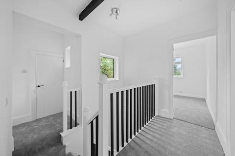 29 Tubbenden Lane, Orpington, BR6 9PN