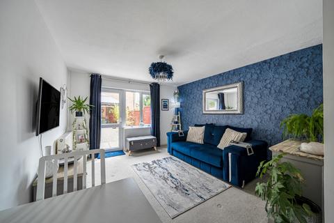 13 Galloway Close, Shaw, Swindon, SN5 5QQ