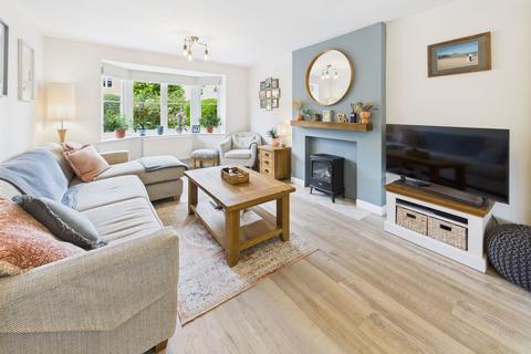 53 Elm Grove, Milton Under Wychwood, Chipping Norton, OX7 6EF