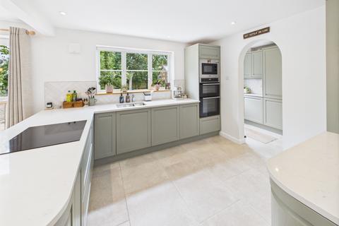 53 Elm Grove, Milton Under Wychwood, Chipping Norton, OX7 6EF