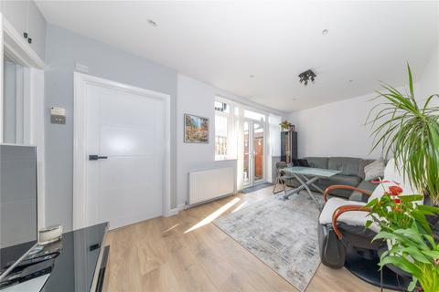 69 Clevedon Road, Luton, LU2 9EB