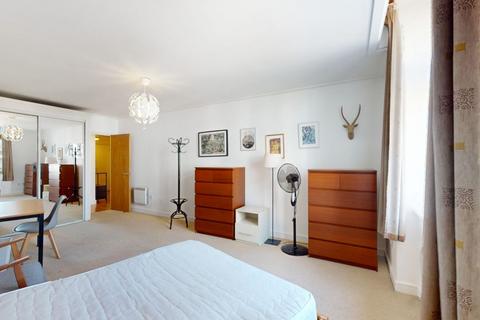 1 bedroom apartment to rent, EC1V