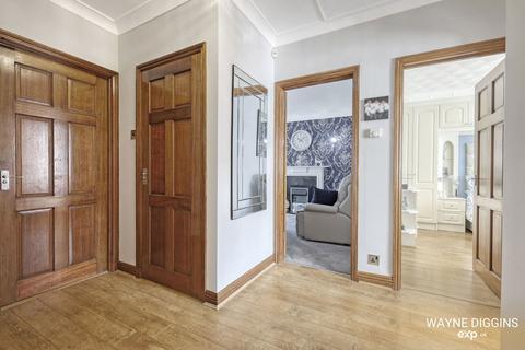 3 bedroom semi-detached bungalow for sale, Highfield Gardens, Grays RM16