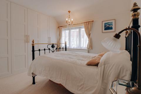 3 bedroom detached house for sale, Haydon Road, Watford, WD19