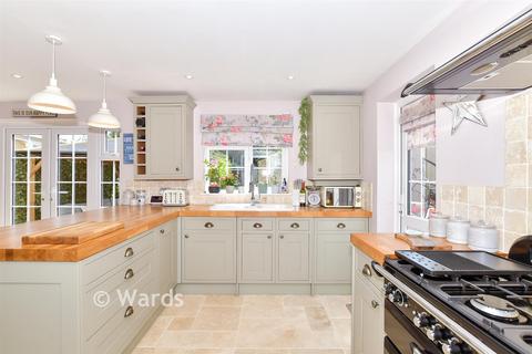 3 bedroom semi-detached house for sale, Berwyn Grove, Maidstone ME15