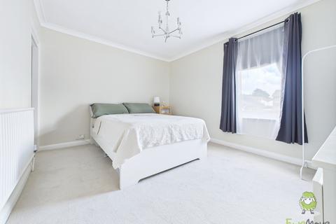 2 bedroom end of terrace house for sale, LISTED BOXING DAY 2025! Very Close to High Speed Rail to London & Medway Hospital.