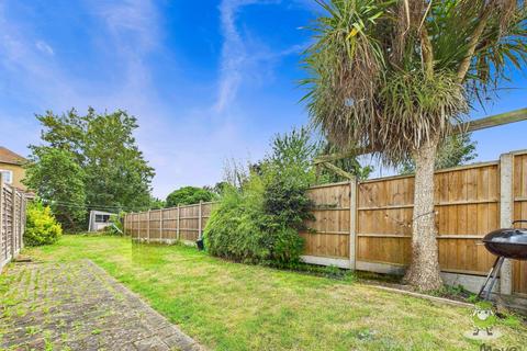 2 bedroom end of terrace house for sale, LISTED BOXING DAY 2025! Very Close to High Speed Rail to London & Medway Hospital.