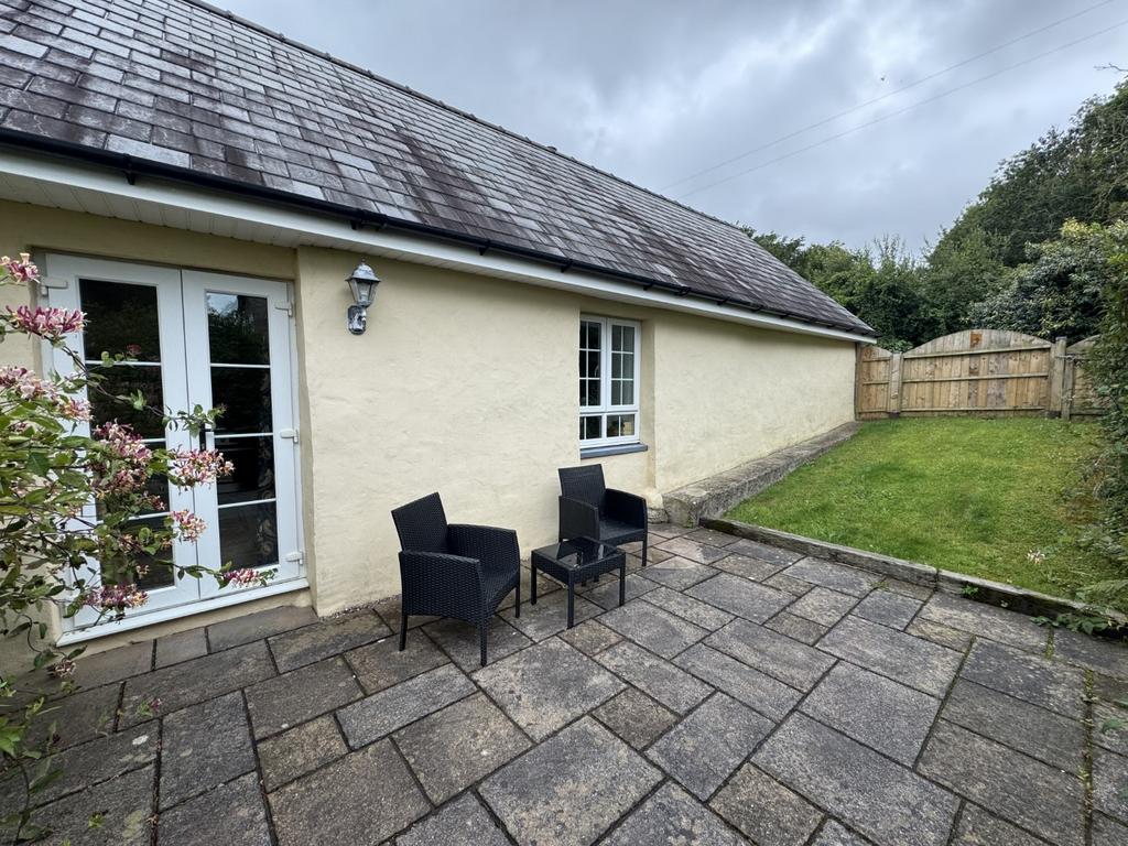Enclosed Rear Courtyard