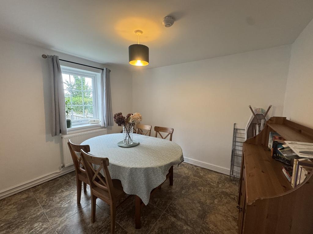 Dining Room / Bedroom 3