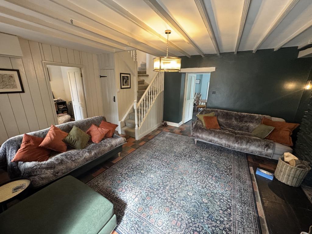Lounge 1