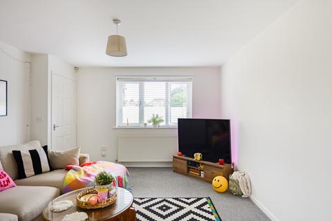 2 bedroom semi-detached house for sale, Billing View, Bradford BD10
