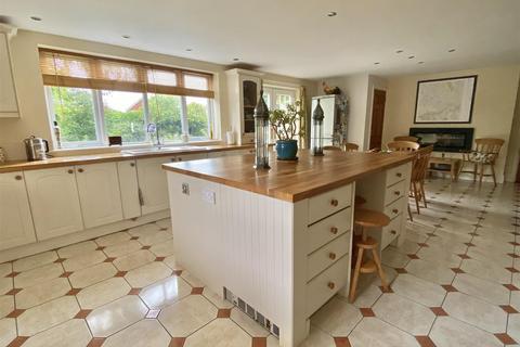 5 bedroom detached house for sale, Waters Upton, Telford