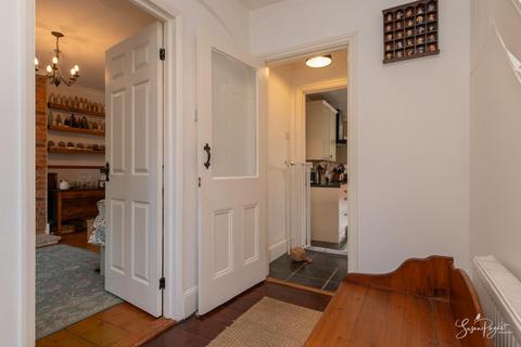 4 bedroom semi-detached house for sale, Newnham Road, Ryde