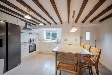 2 bedroom end of terrace house for sale, Royd Terrace, Armitage Bridge, HD4
