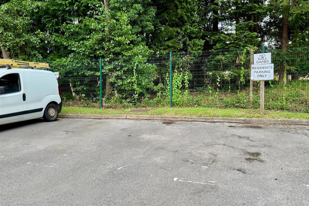 Parking.jpg