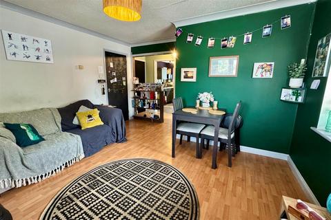 1 bedroom flat for sale, Milford