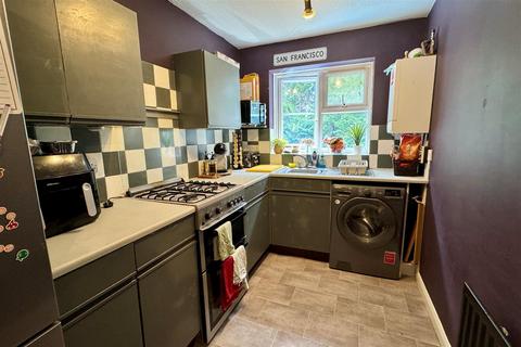 1 bedroom flat for sale, Milford