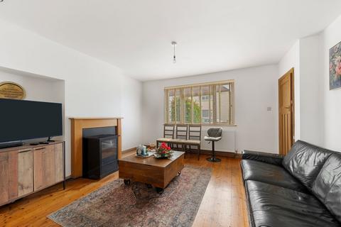 undefined, River Walk, Walton-on-Thames, KT12