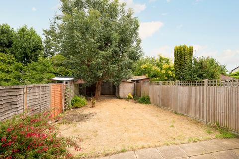 undefined, River Walk, Walton-on-Thames, KT12